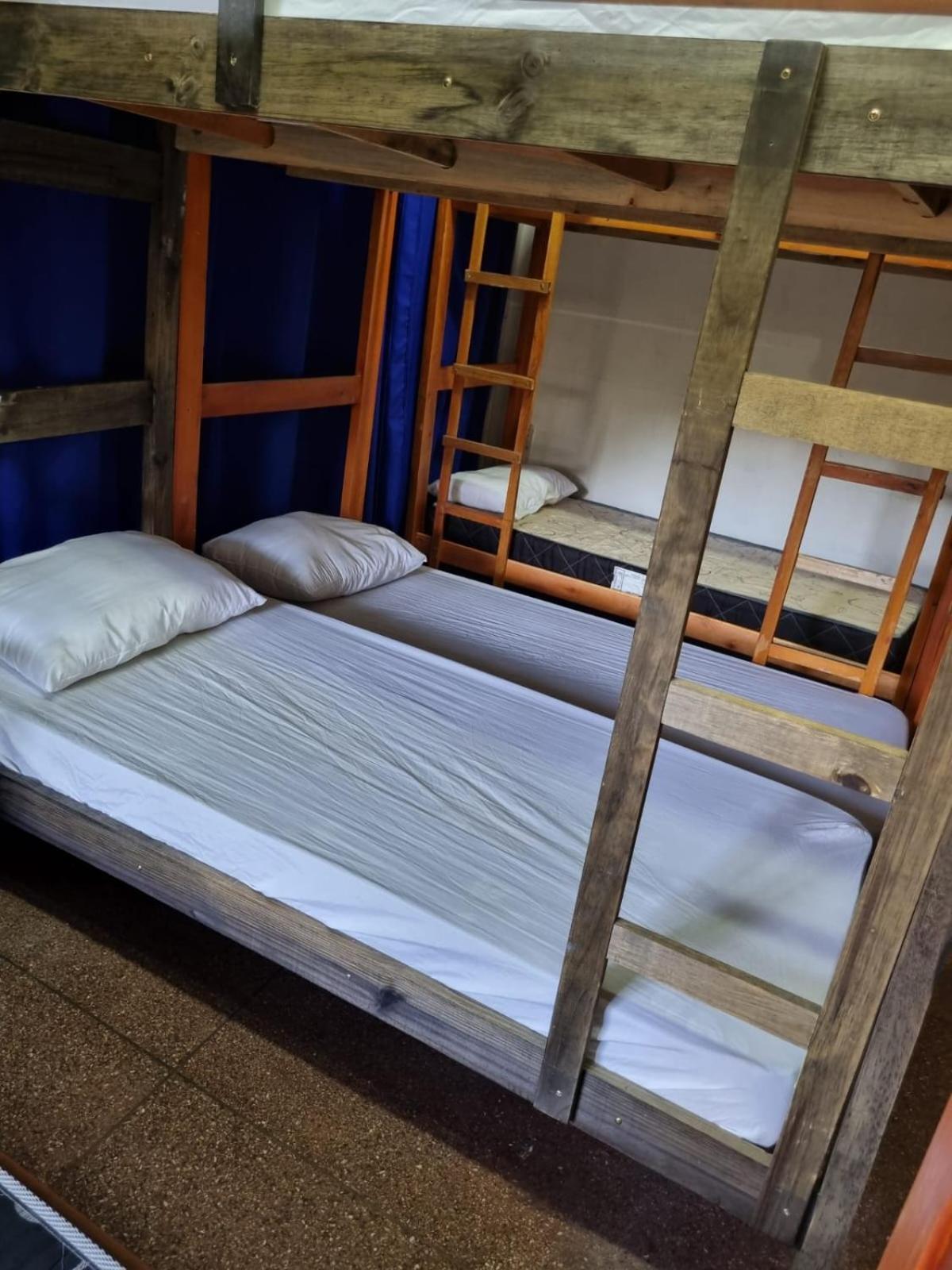 Dumah Hostel *